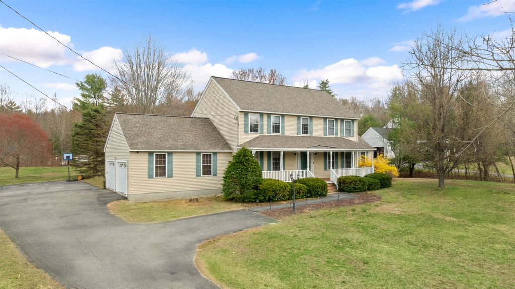 Photo of 7 Blueberry Lane, Brookline, NH 03033 (MLS # 5084207)