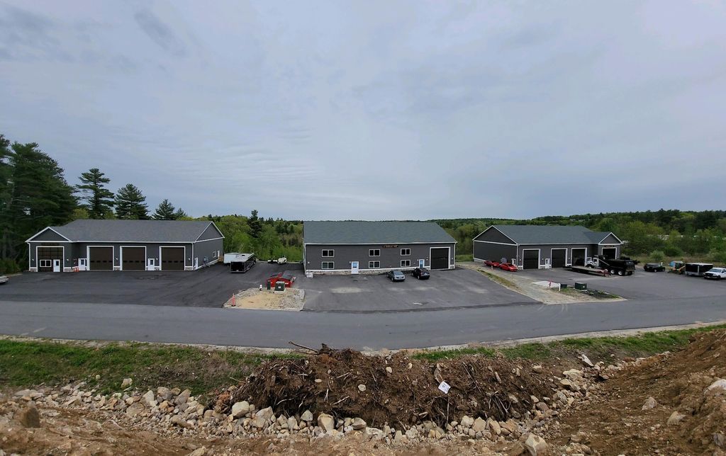 Photo of 9 Bobcat Way #3, Sandown, NH 03073 (MLS # 5083656)