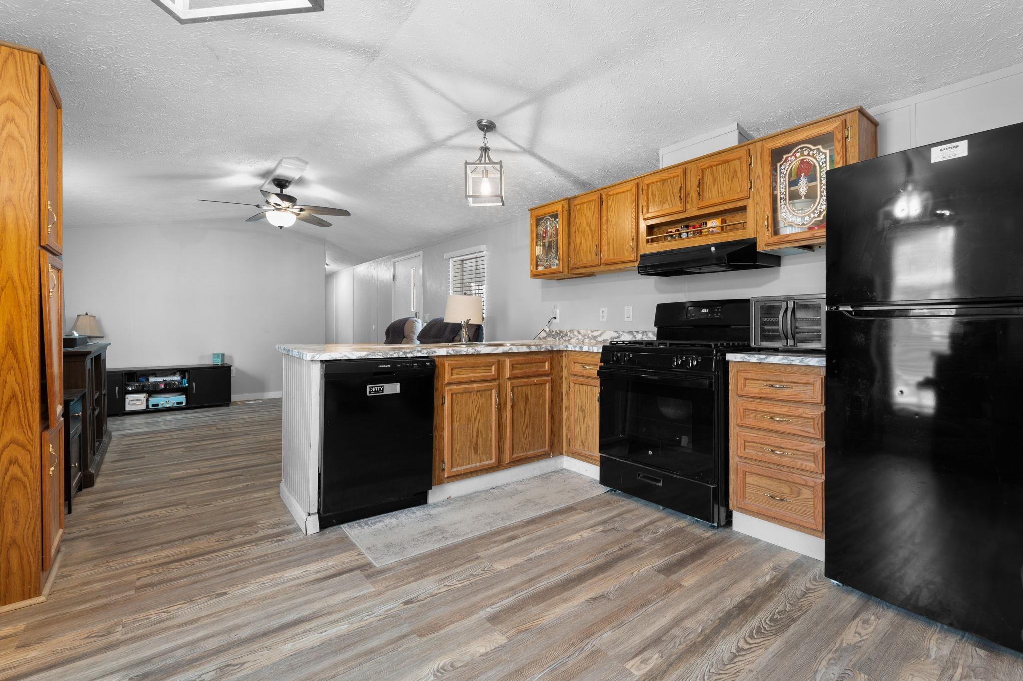 134 Colonial Village