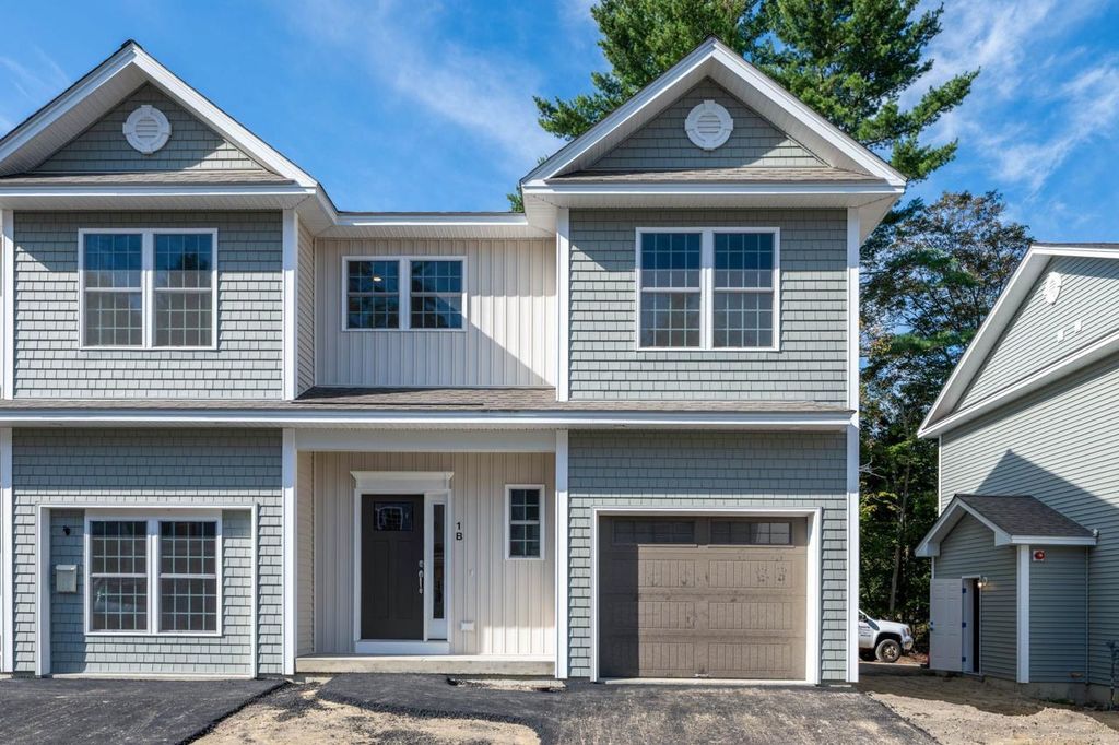 Photo of 1 Dearborn Circle, Goffstown, NH 03045 (MLS # 5071554)