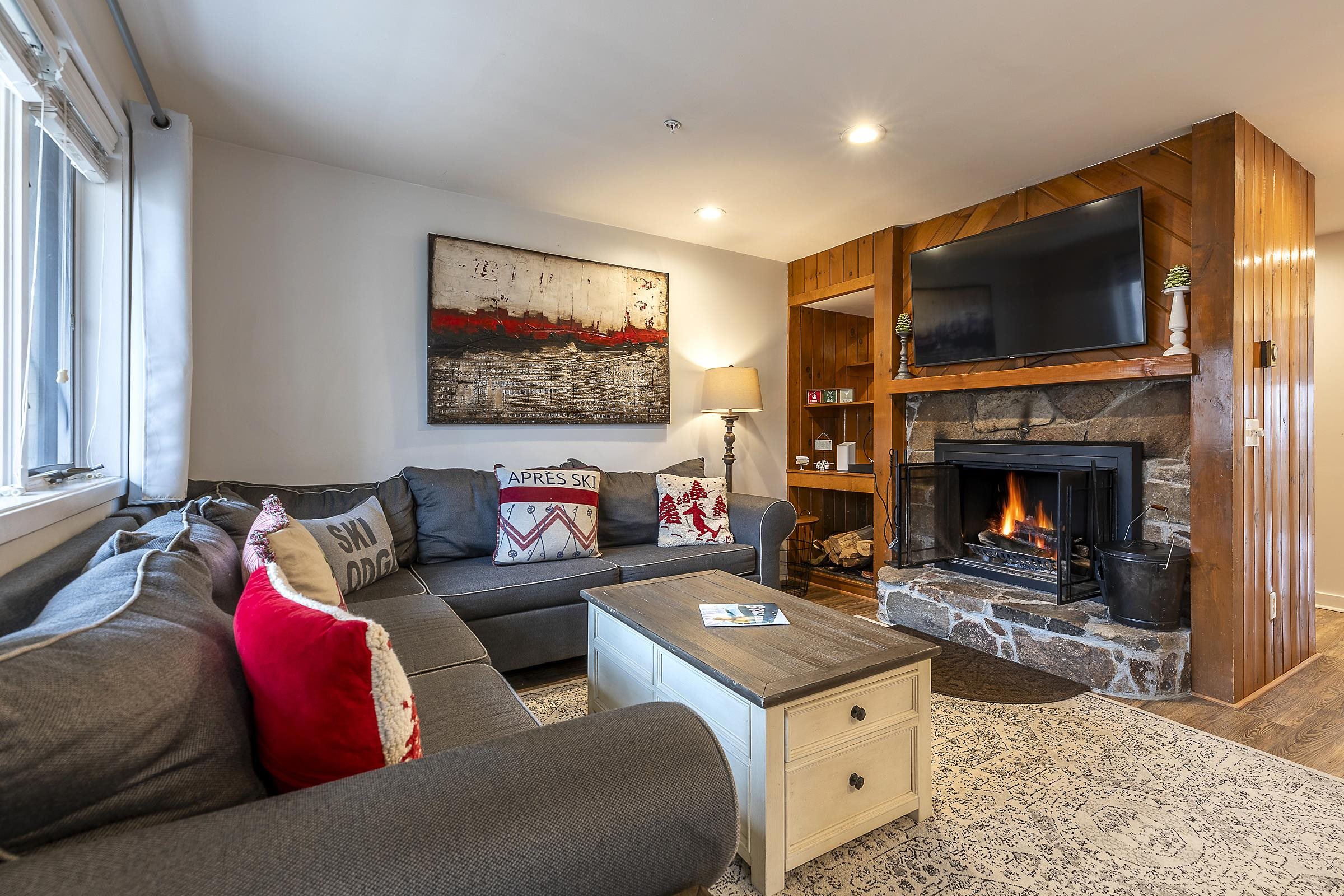 Stratton, Vermont 05155, United States, 2 Bedrooms Bedrooms, ,2 BathroomsBathrooms,Residential,Active,113883