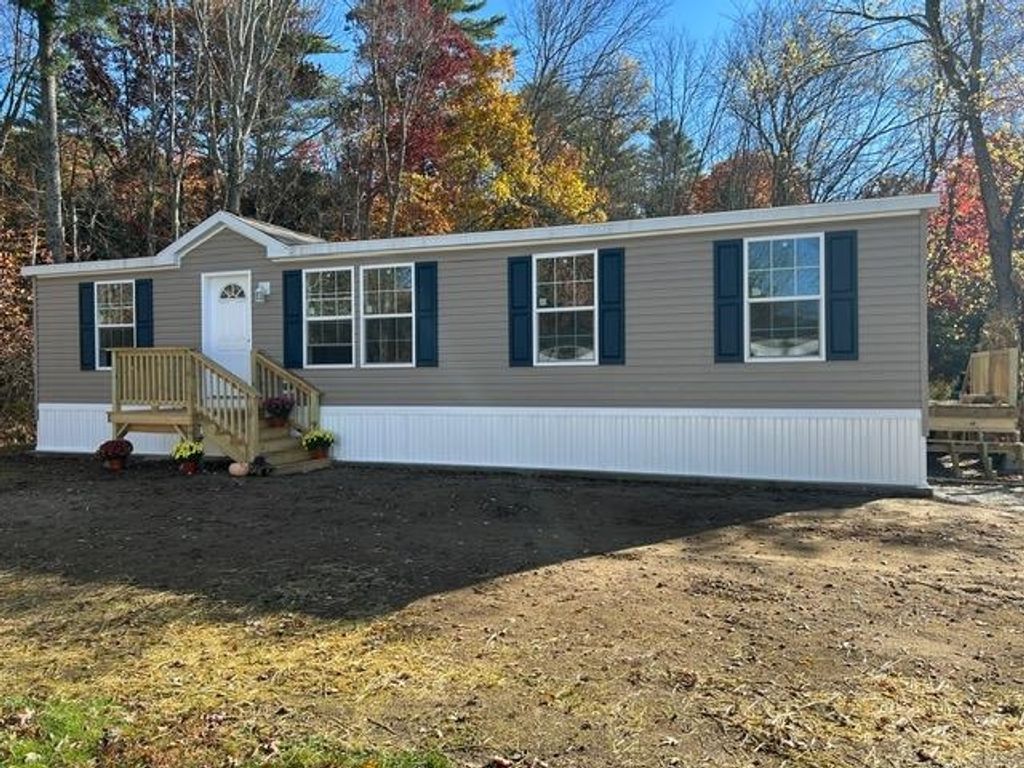 Photo of 11 Presidential Drive, Allenstown, NH 03275 (MLS # 5067329)