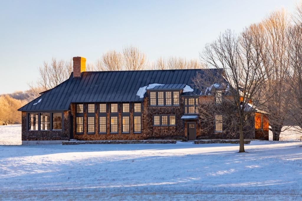 192/194 Adirondack Drive