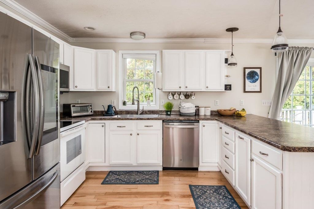 Photo of 41 Kinsale Drive, Rochester, NH 03868 (MLS # 5067734)