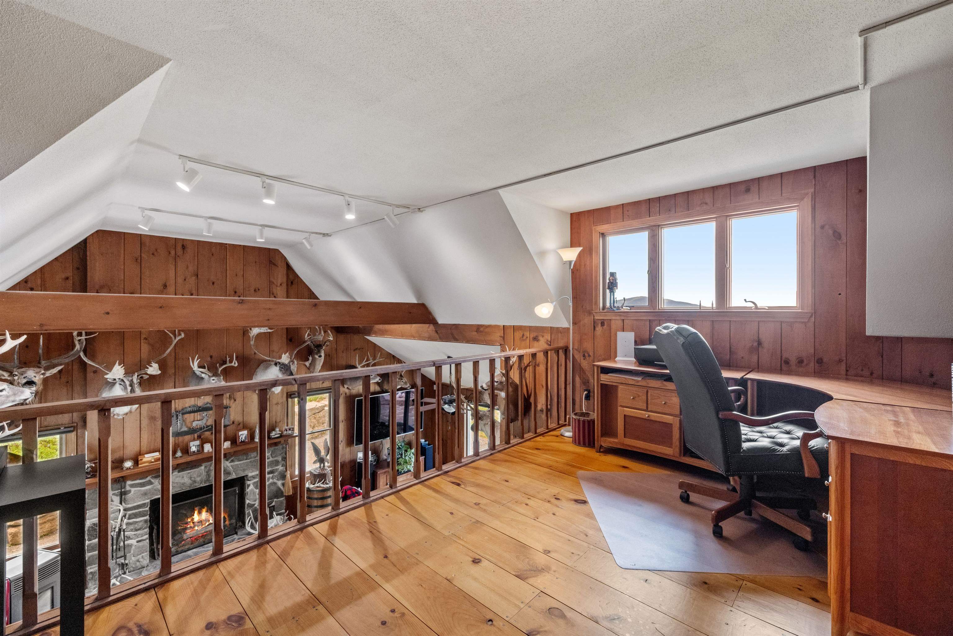 Columbia, New Hampshire 03576, United States, 6 Bedrooms Bedrooms, ,5 BathroomsBathrooms,Residential,Active,141463