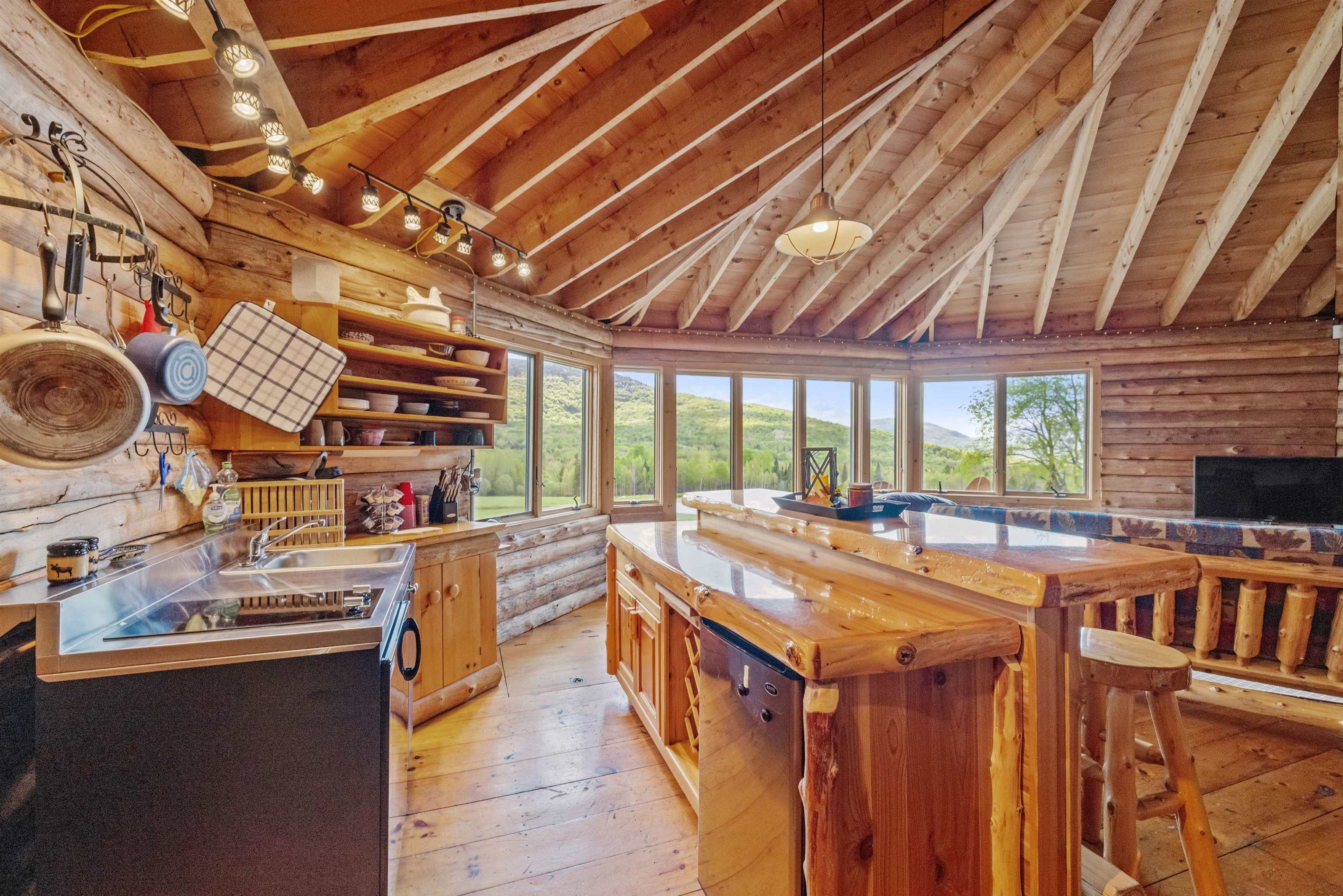 Columbia, New Hampshire 03576, United States, 6 Bedrooms Bedrooms, ,5 BathroomsBathrooms,Residential,Active,141463