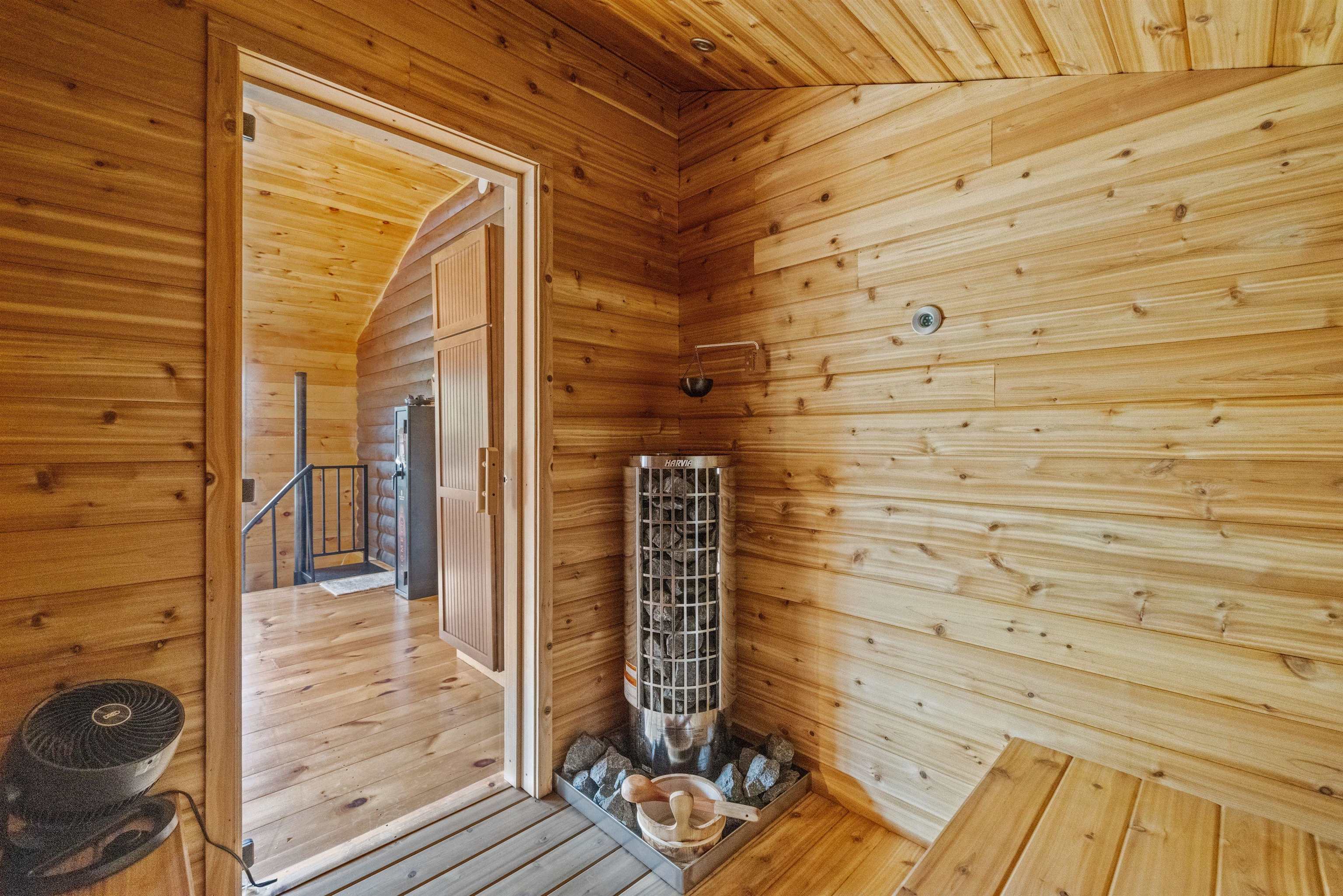 Columbia, New Hampshire 03576, United States, 6 Bedrooms Bedrooms, ,5 BathroomsBathrooms,Residential,Active,141463