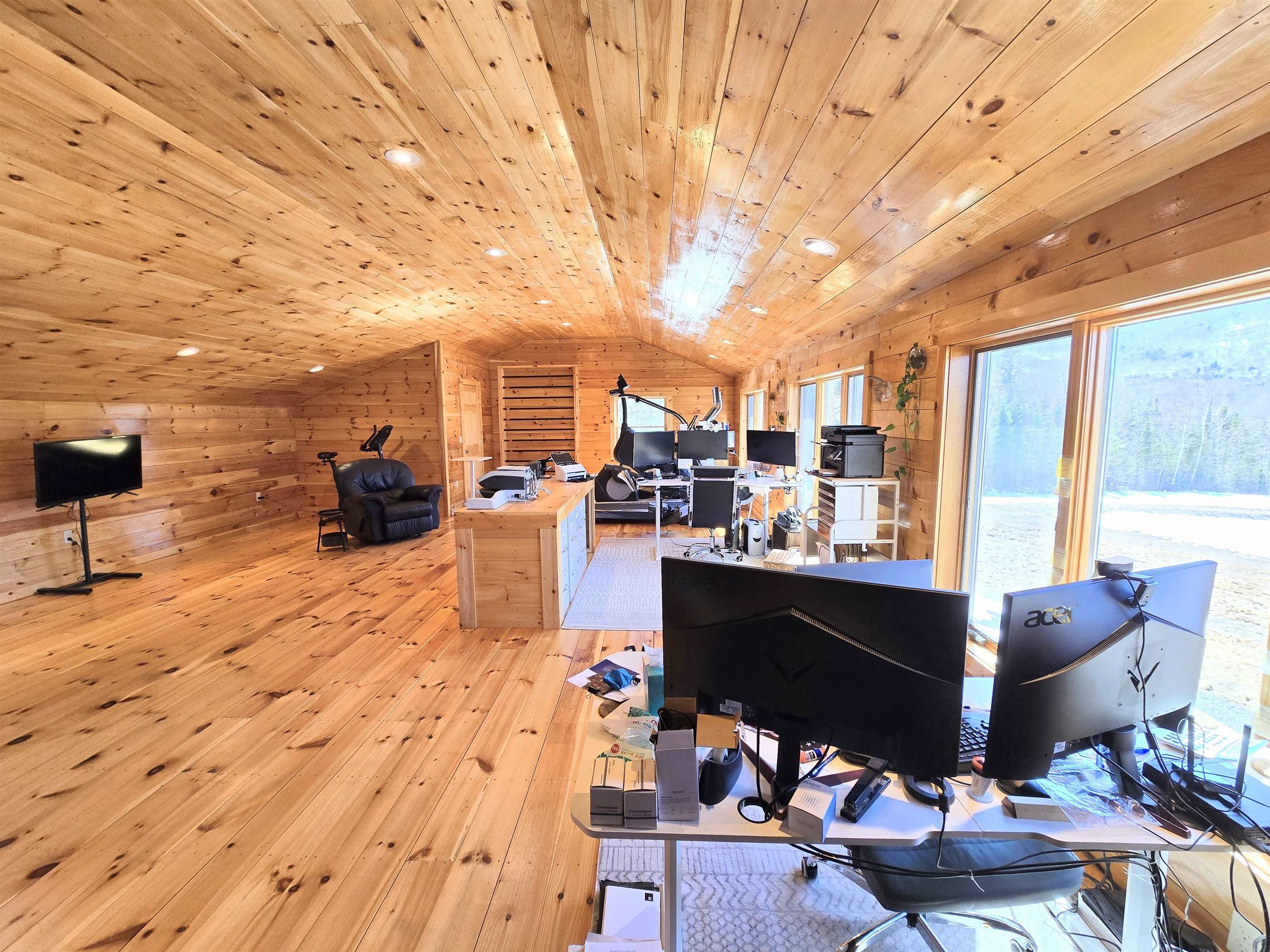 Columbia, New Hampshire 03576, United States, 6 Bedrooms Bedrooms, ,5 BathroomsBathrooms,Residential,Active,141463