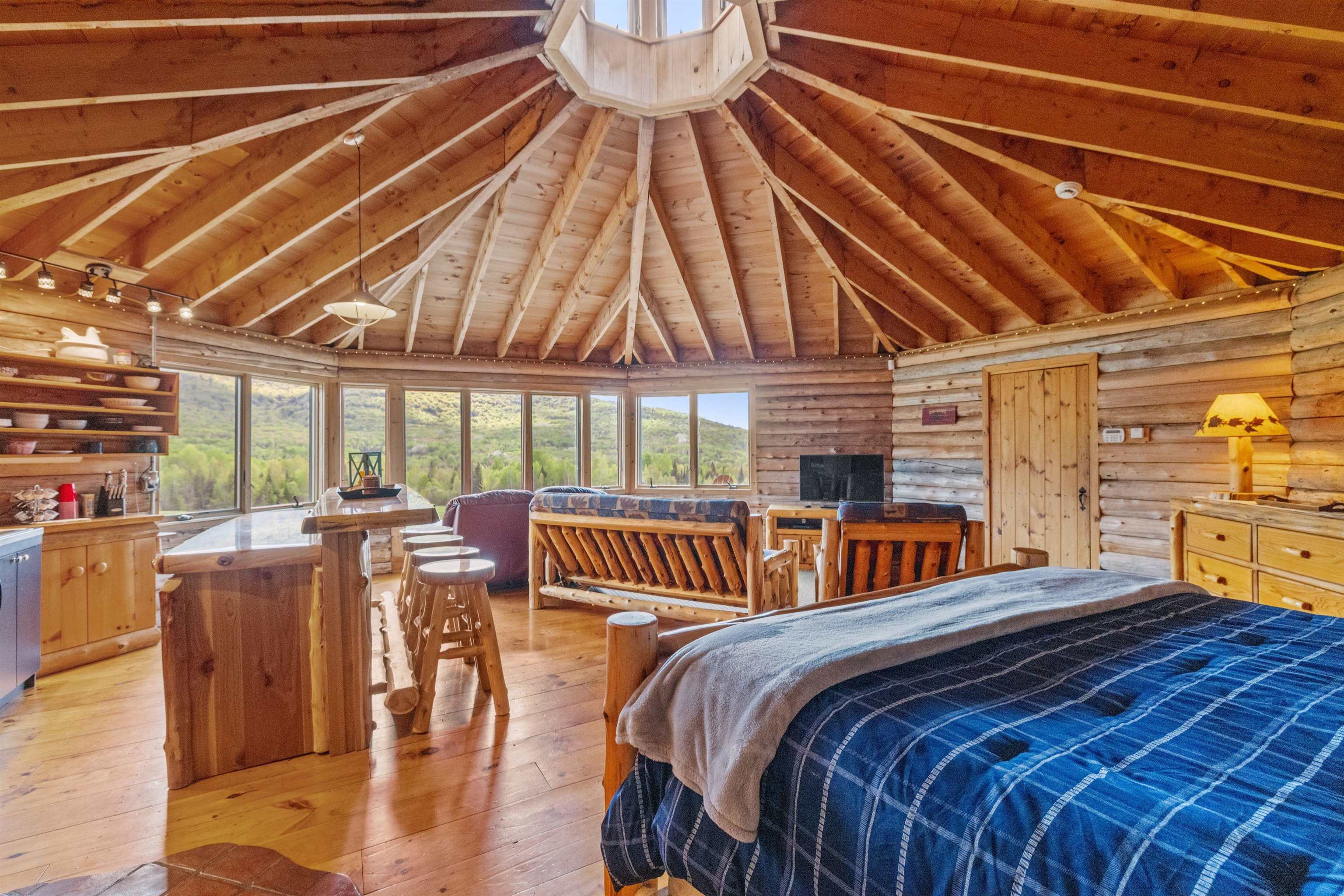 Columbia, New Hampshire 03576, United States, 6 Bedrooms Bedrooms, ,5 BathroomsBathrooms,Residential,Active,141463