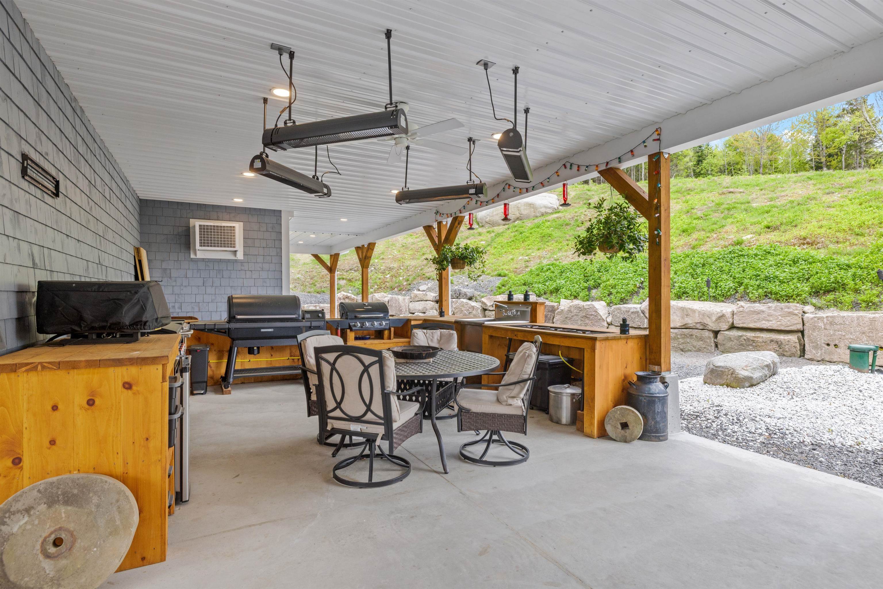 Columbia, New Hampshire 03576, United States, 6 Bedrooms Bedrooms, ,5 BathroomsBathrooms,Residential,Active,141463