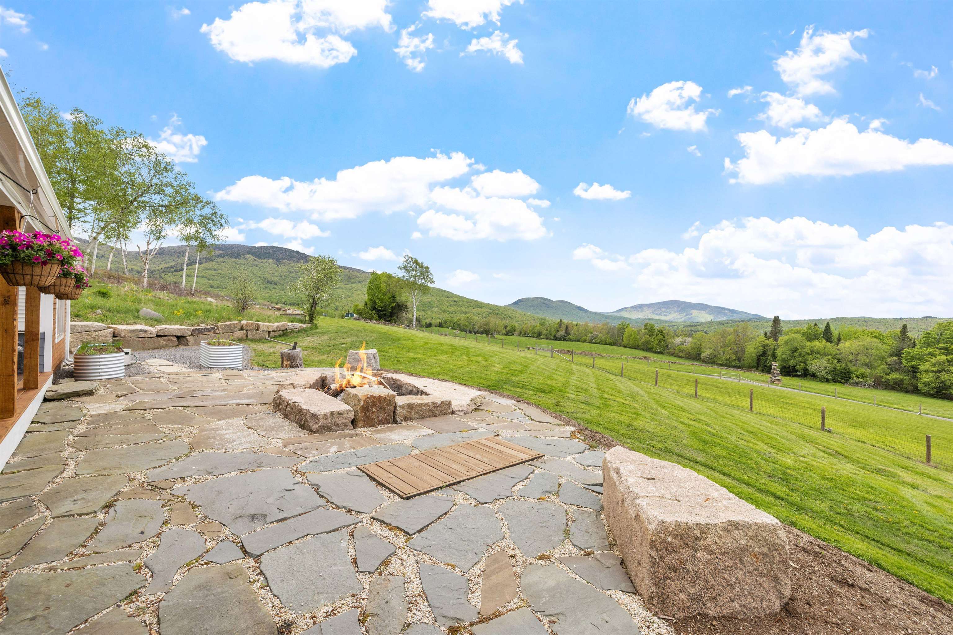 Columbia, New Hampshire 03576, United States, 6 Bedrooms Bedrooms, ,5 BathroomsBathrooms,Residential,Active,141463