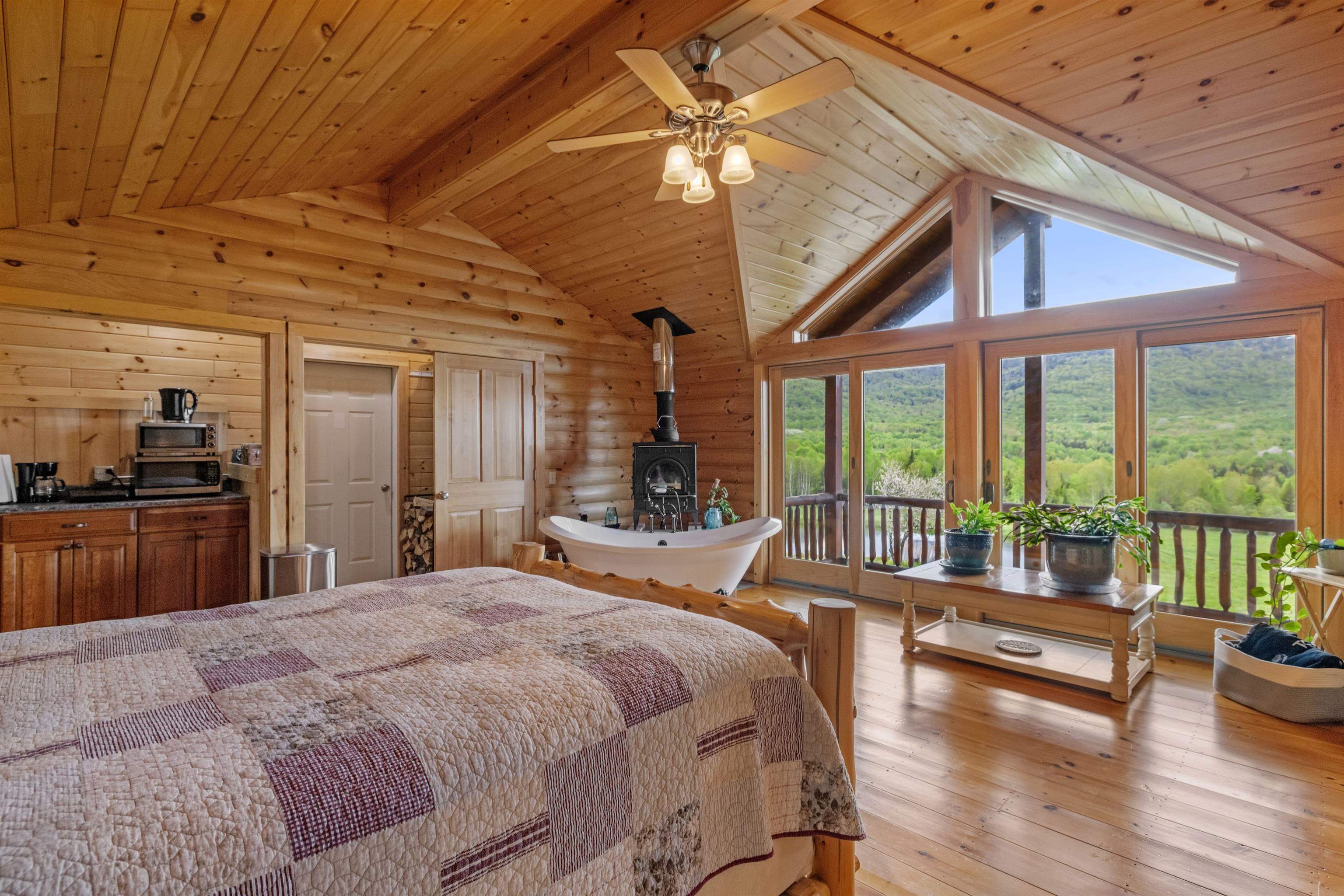 Columbia, New Hampshire 03576, United States, 6 Bedrooms Bedrooms, ,5 BathroomsBathrooms,Residential,Active,141463