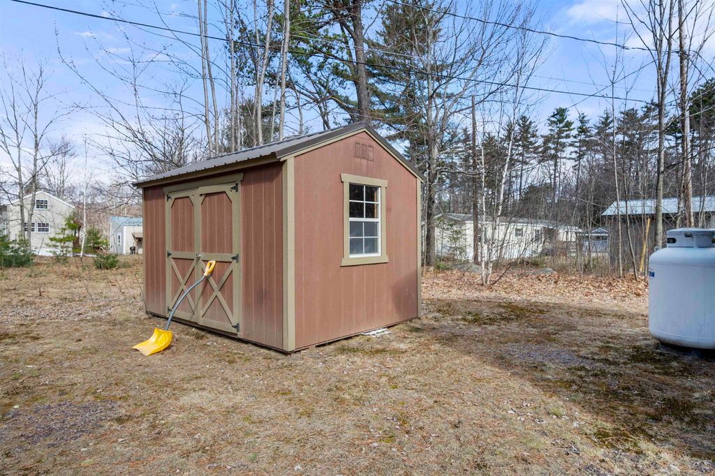 Photo of 15 Trailer Avenue, Conway, NH 03818 (MLS # 5038797)