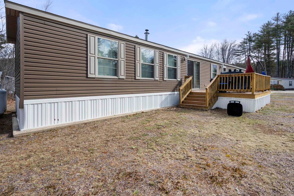 Photo of 15 Trailer Avenue, Conway, NH 03818 (MLS # 5038797)