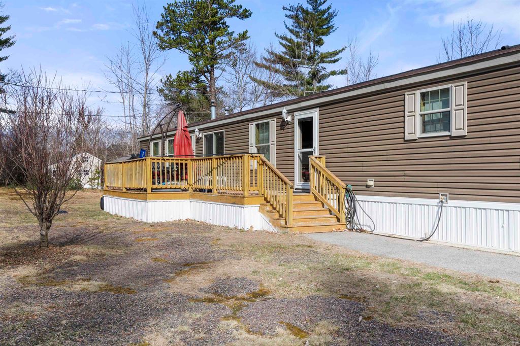 Photo of 15 Trailer Avenue, Conway, NH 03818 (MLS # 5038797)