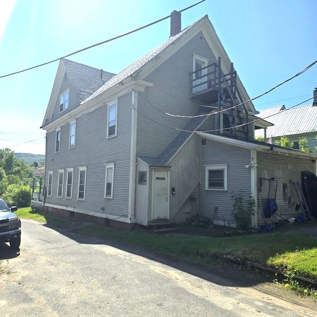 663 Railroad Street