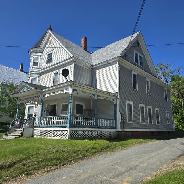 663 Railroad Street