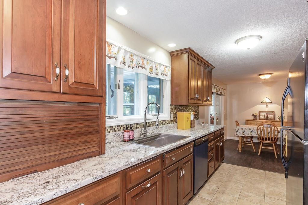 Photo of 23 Wiley Hill Road, Londonderry, NH 03053 (MLS # 5064142)