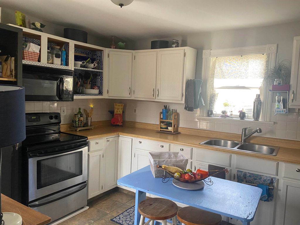 Photo of 8 Ham Street, Dover, NH 03820 (MLS # 5080832)