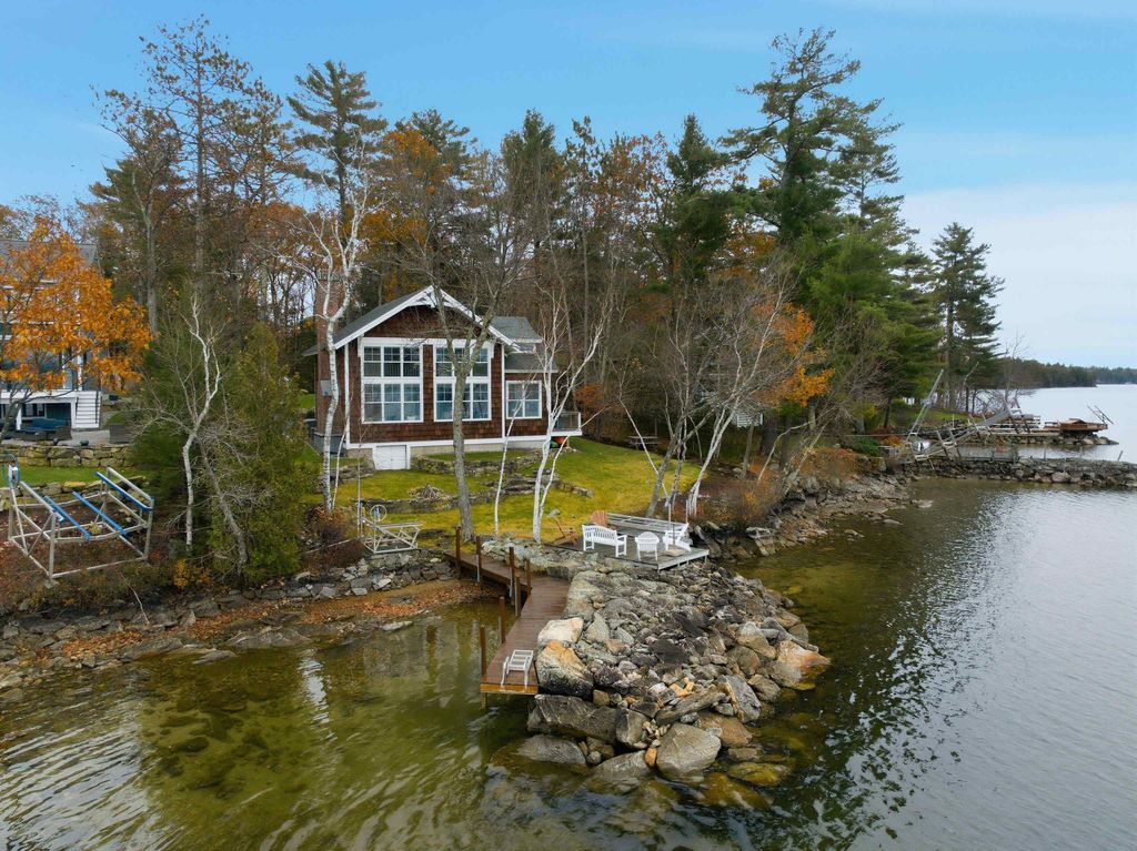 Photo of 22 Tiger Trail, Meredith, NH 03253 (MLS # 5069643)