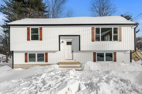 Photo of 40 Hillside Avenue, Derry, NH 03038 (MLS # 5075462)