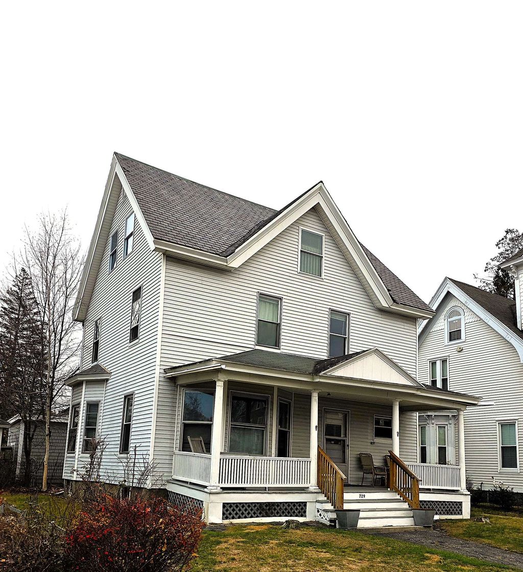 Photo of 729 Pine Street, Manchester, NH 03104 (MLS # 5071748)