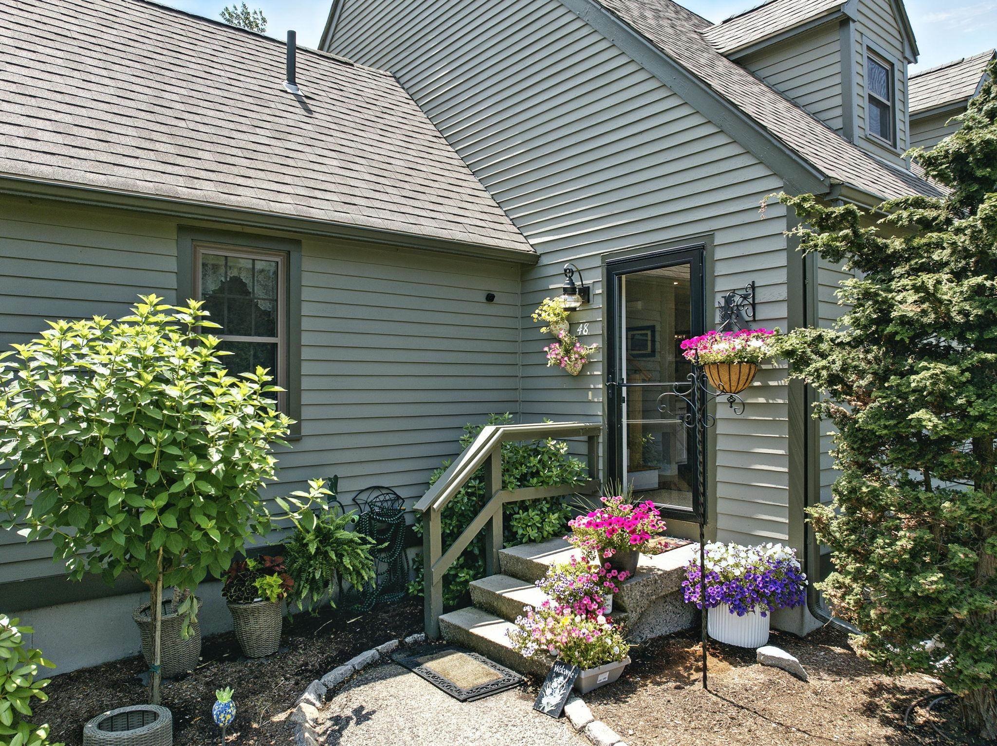 48 Montrose Drive 48