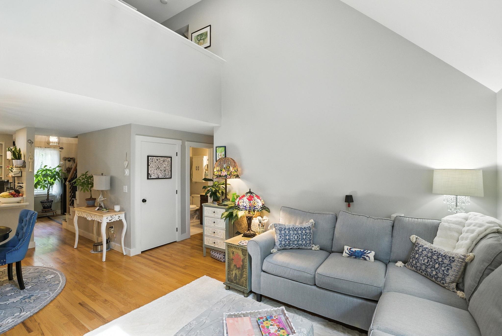 48 Montrose Drive 48