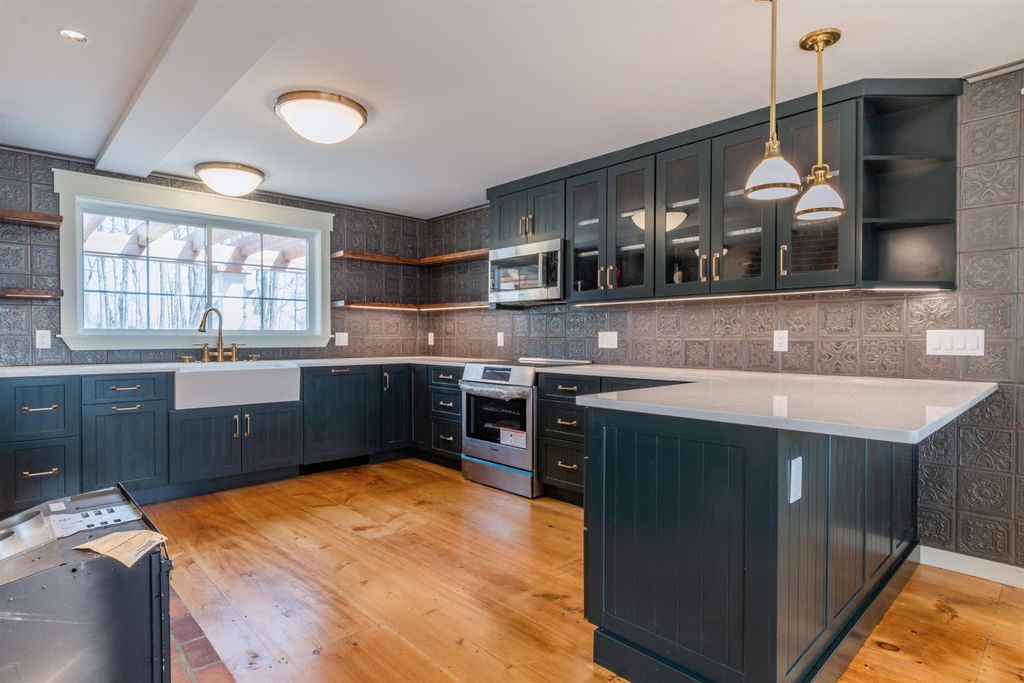 Photo of 4 Spaulding Lane, Hollis, NH 03049 (MLS # 5077625)