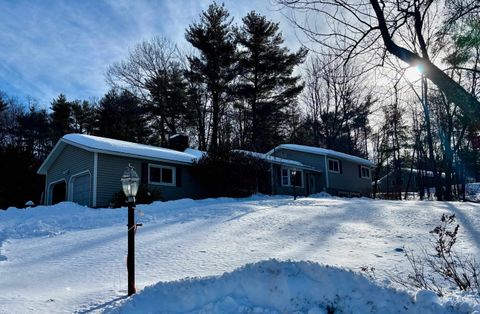11 Wellesley Drive Pelham NH 03076