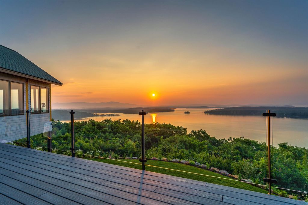 Photo of 175 Akwa Vista, Laconia, NH 03246 (MLS # 5075637)