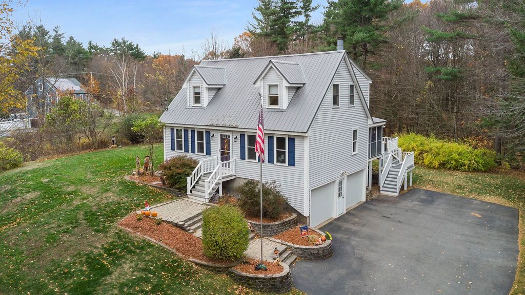Photo of 4 Merryfield Lane, Hampstead, NH 03826 (MLS # 5076947)