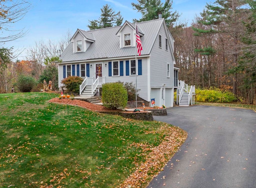 Photo of 4 Merryfield Lane, Hampstead, NH 03826 (MLS # 5076947)