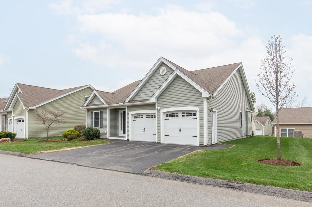 Photo of 59 Sagewood Drive, Pelham, NH 03076 (MLS # 5084378)