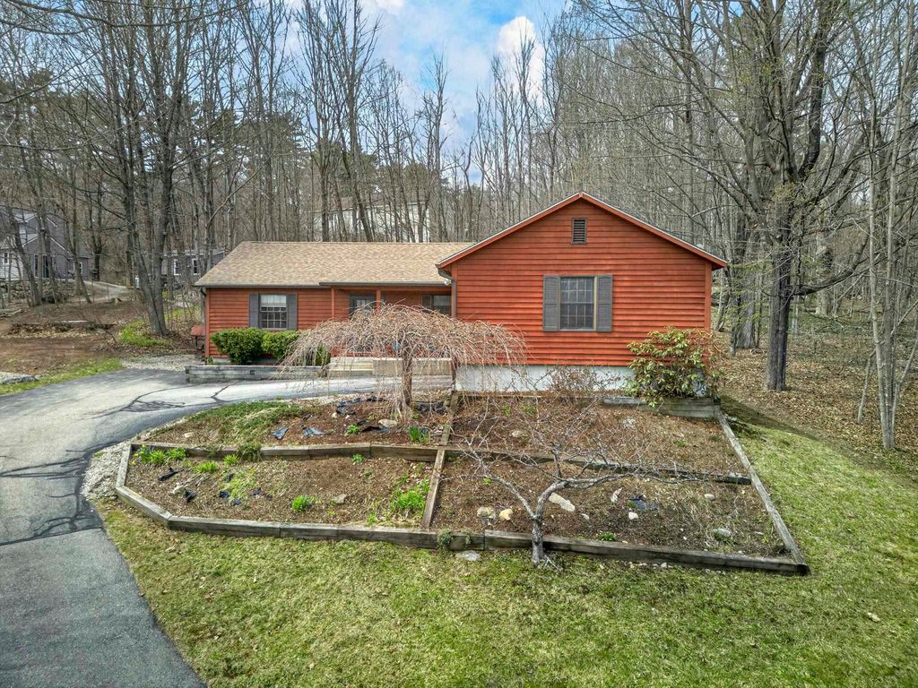 Photo of 15 Kelsea Avenue, Center Harbor, NH 03226 (MLS # 5084962)