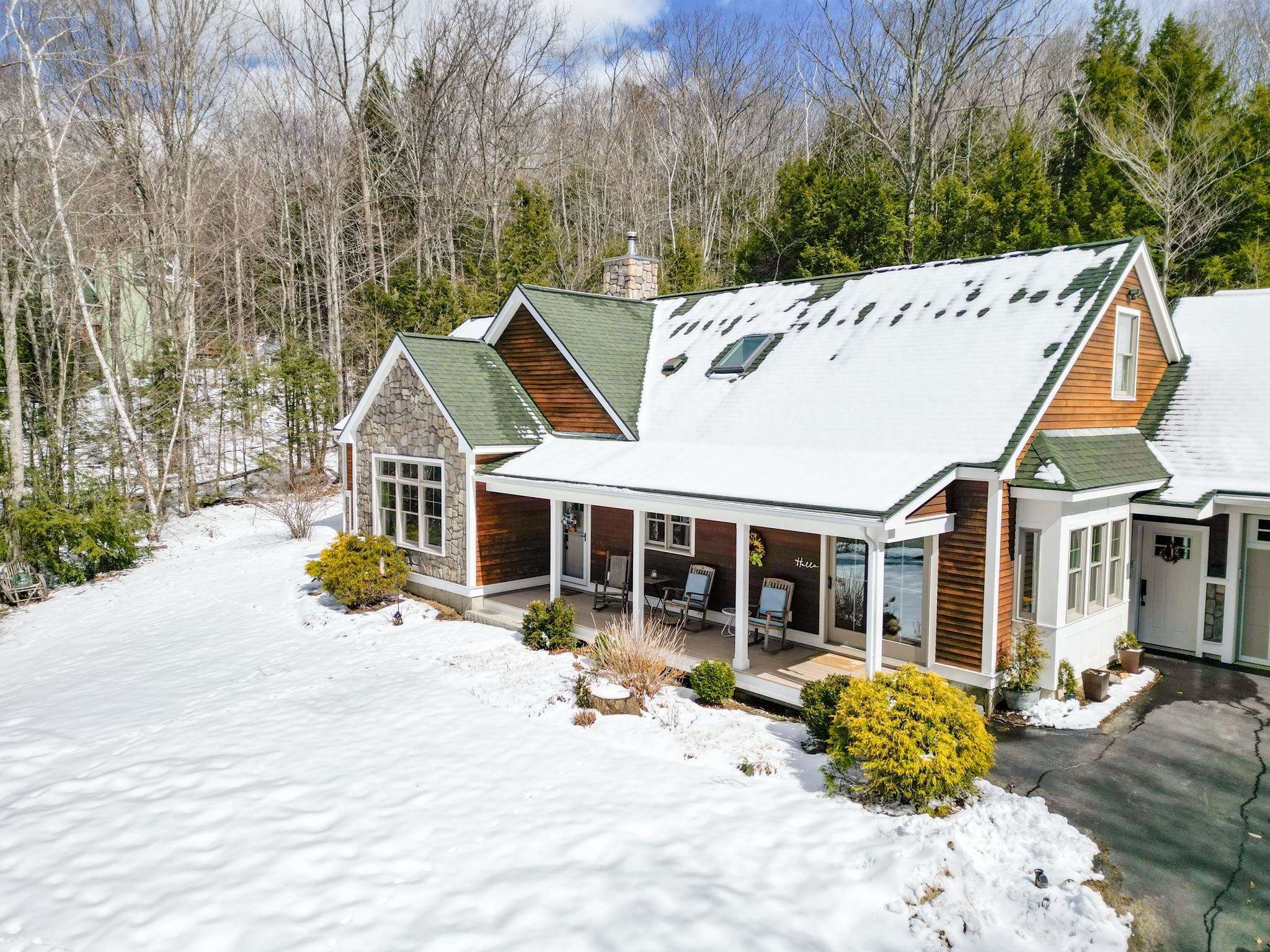 12 Iron Ledge Road