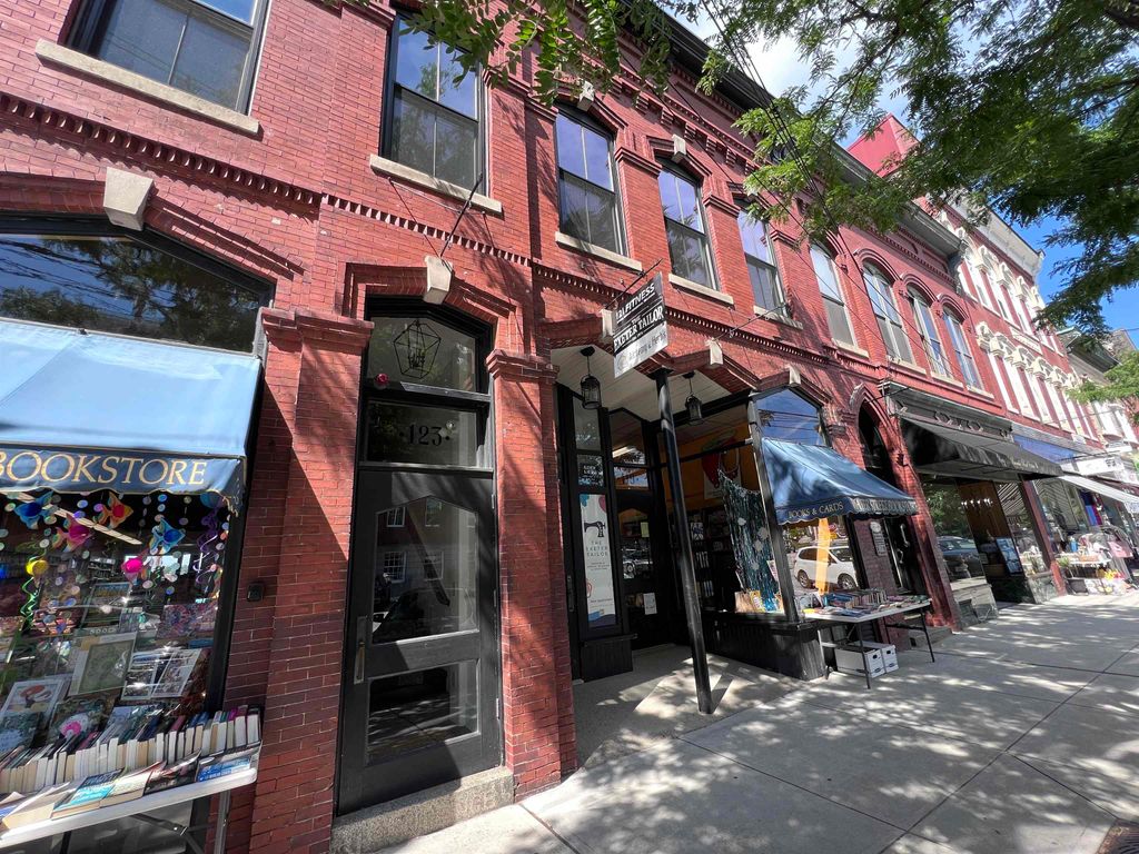 Photo of 123 Water Street #4E, Exeter, NH 03833 (MLS # 5087338)