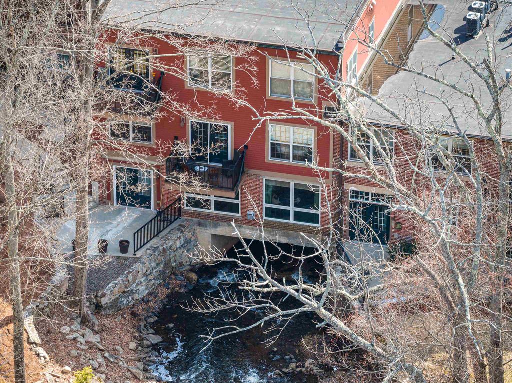 Photo of 7 Chester Road #209, Derry, NH 03038 (MLS # 5081677)