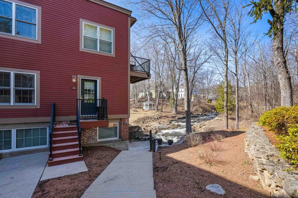 Photo of 7 Chester Road #209, Derry, NH 03038 (MLS # 5081677)