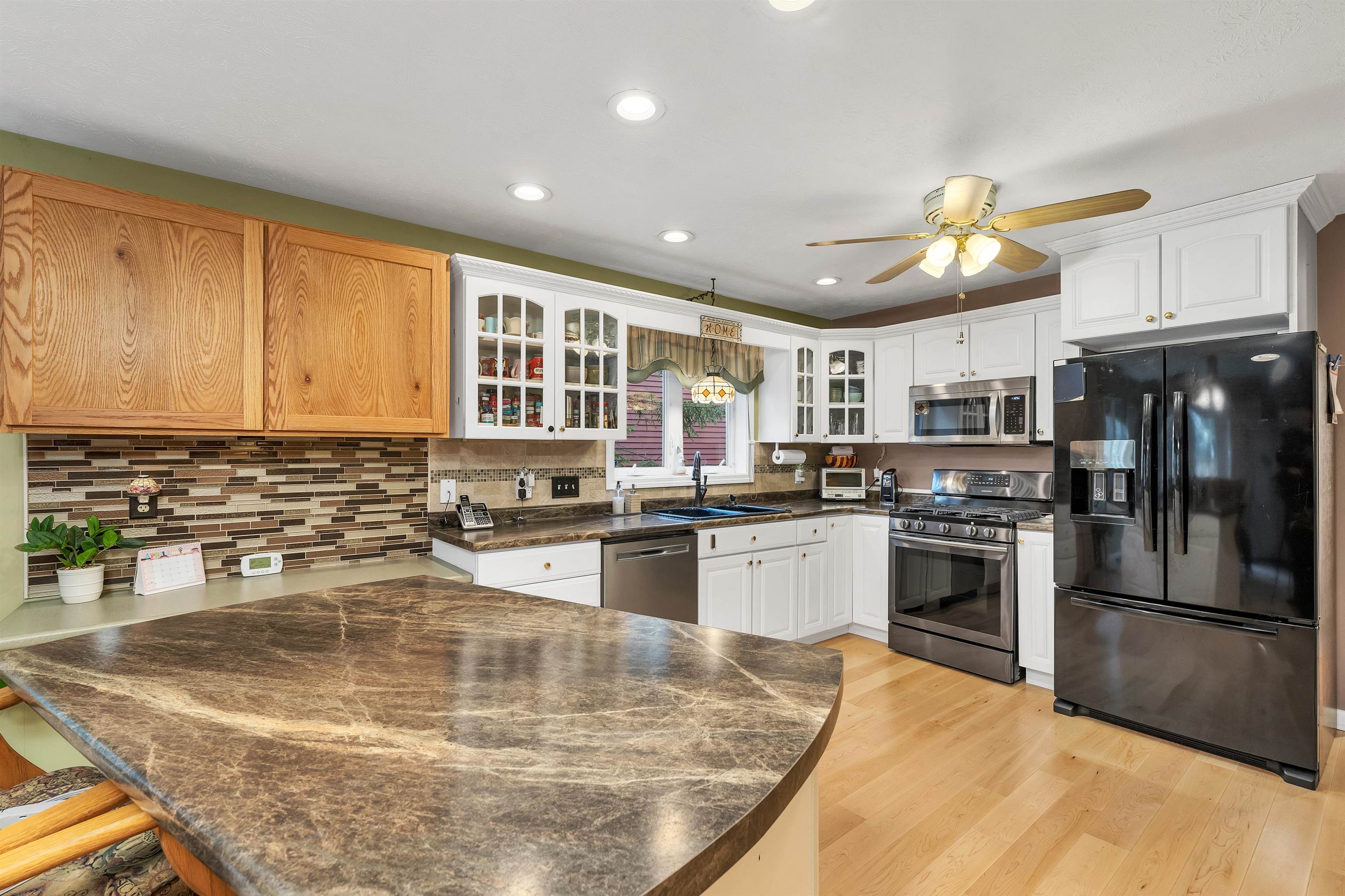 2761 Lake Shore Road 20