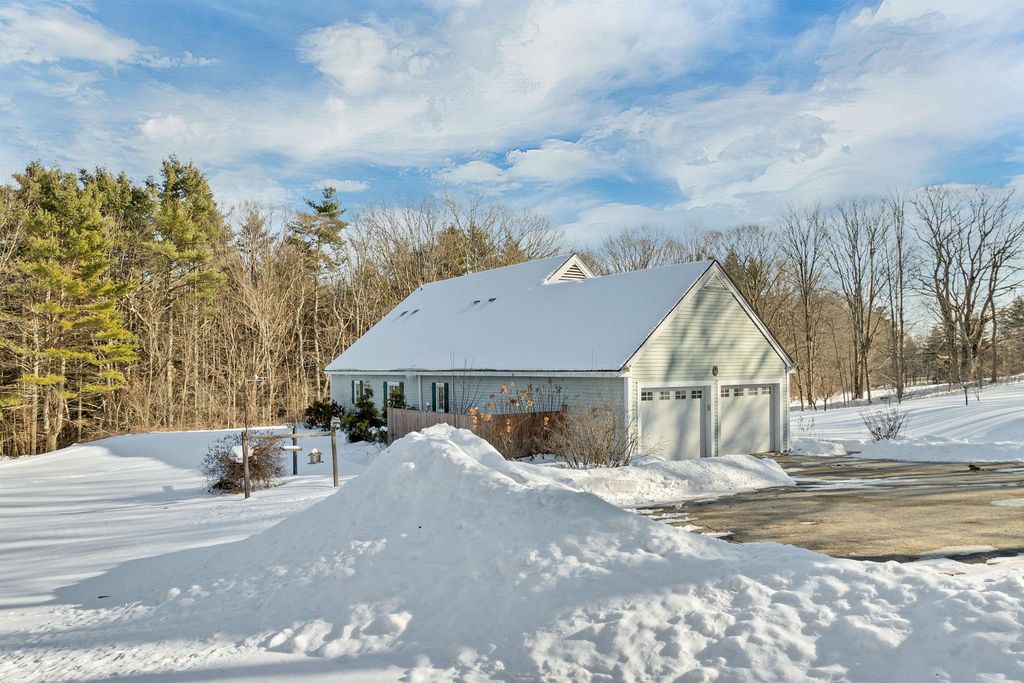 Photo of 93 Perley Road, Francestown, NH 03043 (MLS # 5075981)