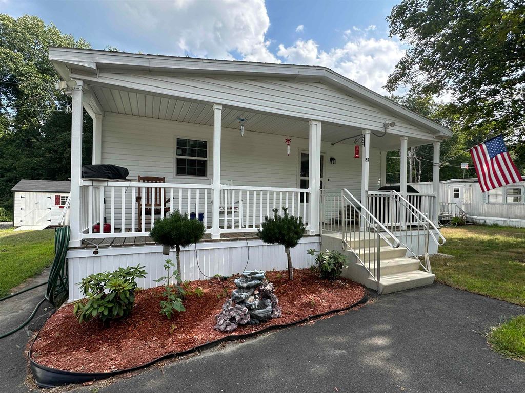 Photo of 67 Pinyon Place, Londonderry, NH 03053 (MLS # 5057176)