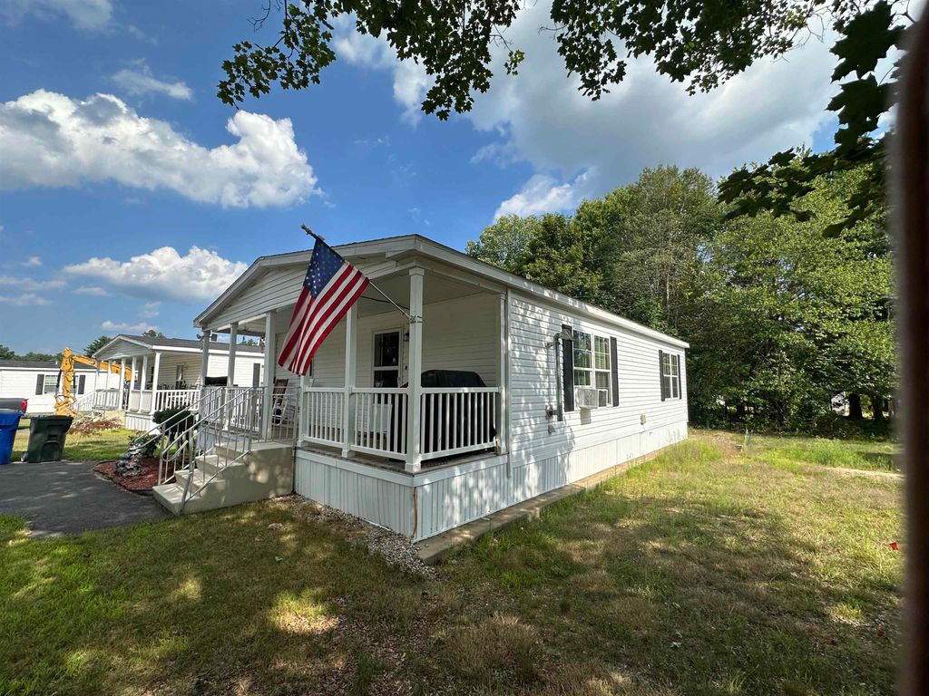 Photo of 67 Pinyon Place, Londonderry, NH 03053 (MLS # 5057176)