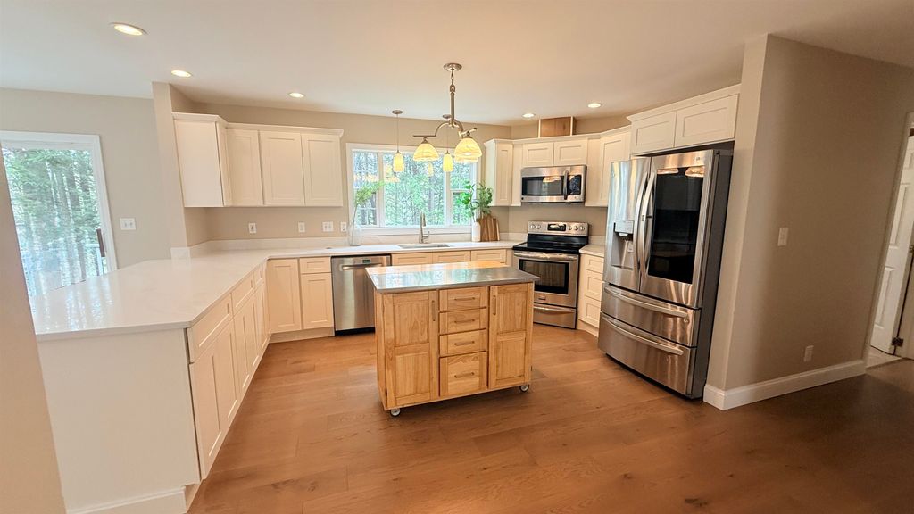 Photo of 249 Cooper Hill Road, Nottingham, NH 03290 (MLS # 5086314)