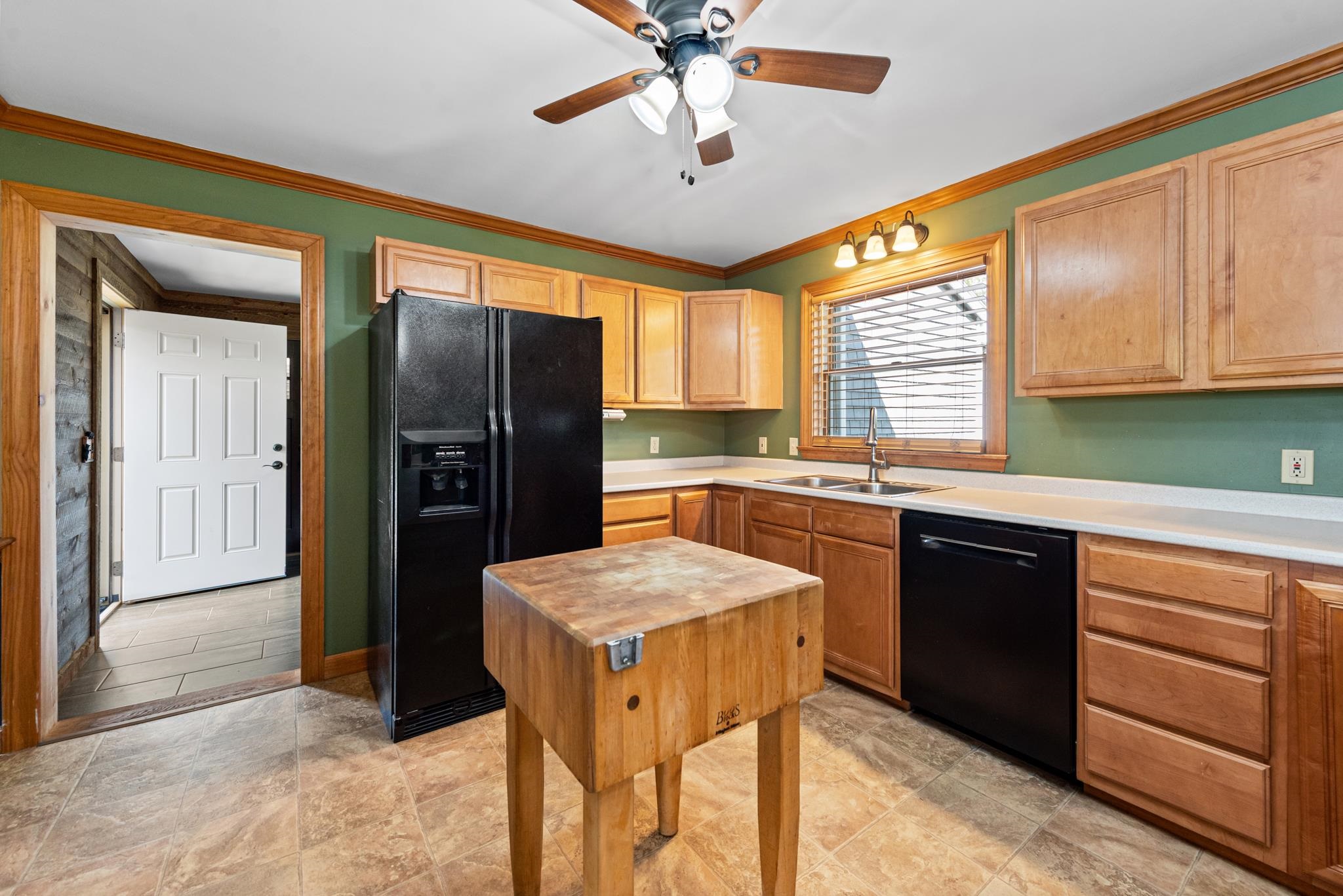 352 Lake Tarleton Road