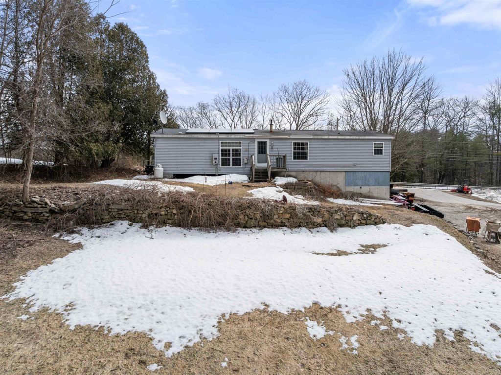 Photo of 709 S Main Street, Franklin, NH 03235 (MLS # 5080007)