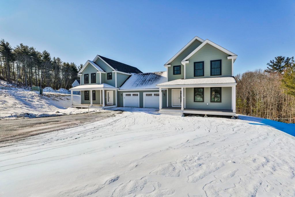 Photo of 35 Windsor Lane, Hudson, NH 03051 (MLS # 5073679)
