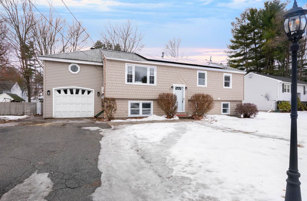 Photo of 6 Cassandra Lane, Nashua, NH 03064 (MLS # 5073991)