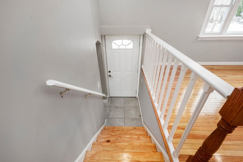 Photo of 6 Cassandra Lane, Nashua, NH 03064 (MLS # 5073991)