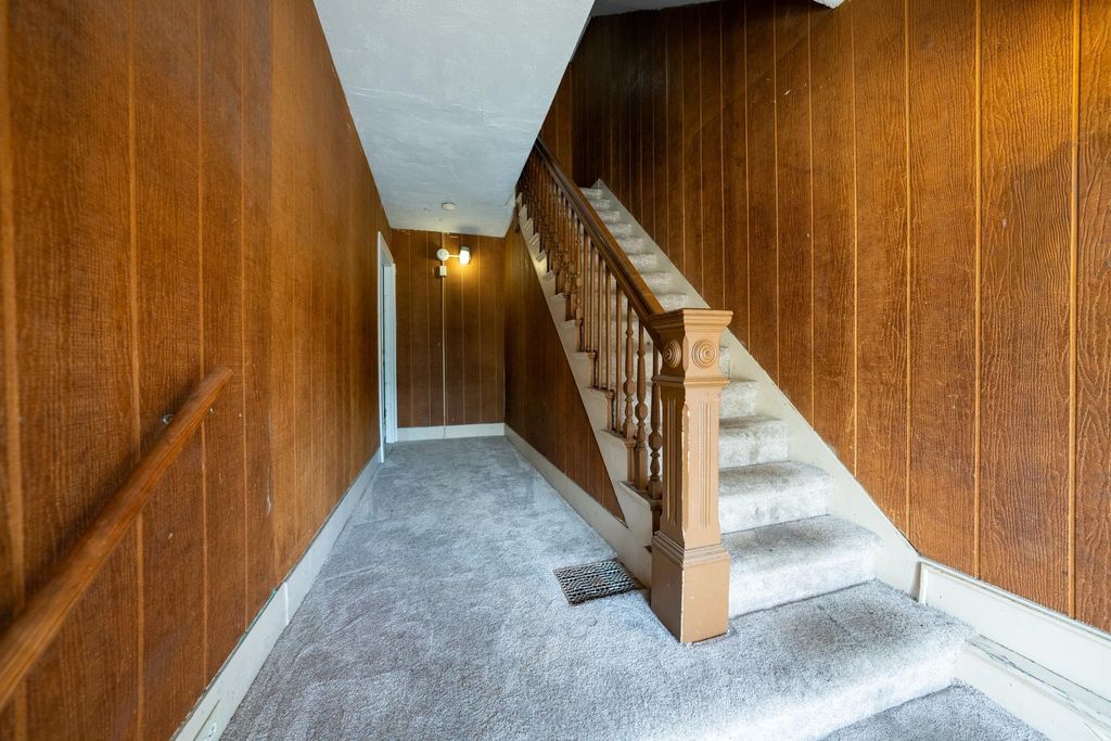 Photo of 285 E. High Street, Manchester, NH 03104 (MLS # 5088496)